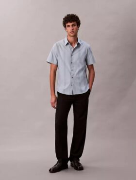 Chemise classique stretch à rayures teintes dans la masse