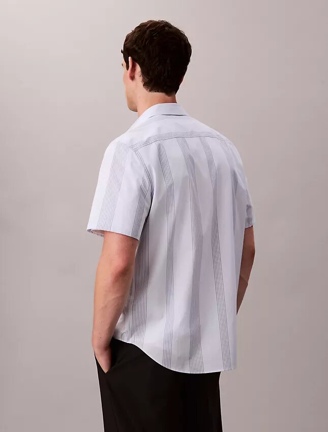 Chemise classique stretch à rayures teintes dans la masse Chemise classique stretch à rayures teintes dans la masse