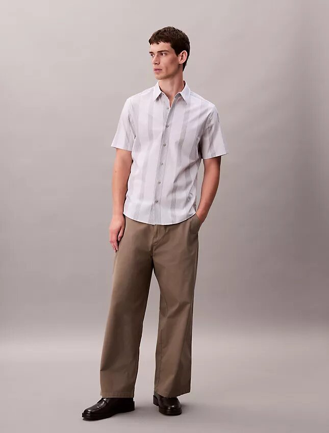 Chemise classique stretch à rayures teintes dans la masse Chemise classique stretch à rayures teintes dans la masse