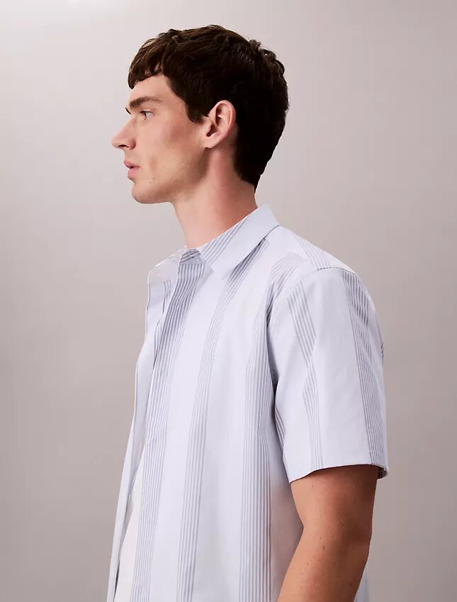 Chemise classique stretch à rayures teintes dans la masse Chemise classique stretch à rayures teintes dans la masse
