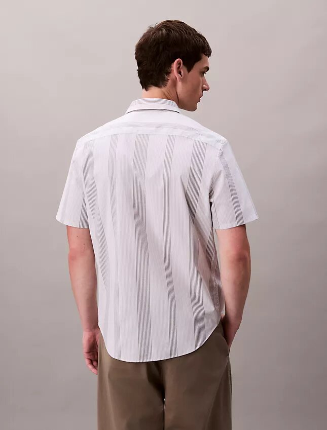 Chemise classique stretch à rayures teintes dans la masse Chemise classique stretch à rayures teintes dans la masse