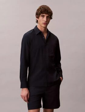 Chemise classique unie en seersucker