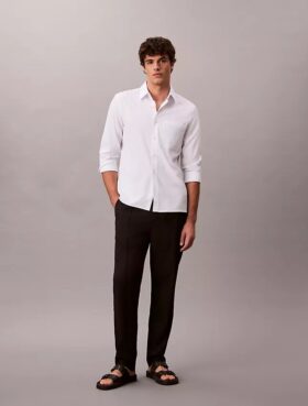 Chemise classique unie en seersucker