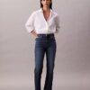 Chemise courte ajustée à boutons Chemise courte ajustée à boutons