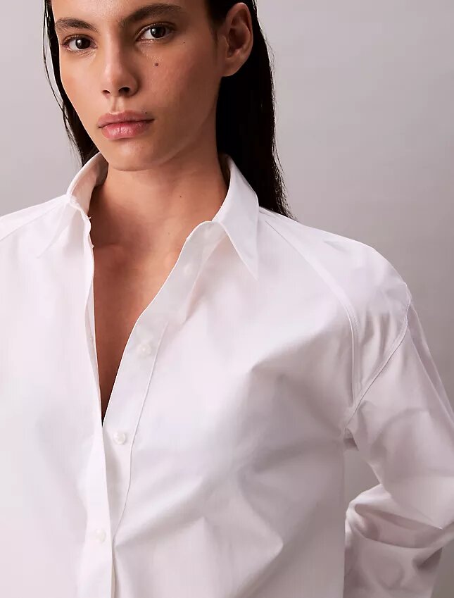 Chemise courte ajustée à boutons Chemise courte ajustée à boutons