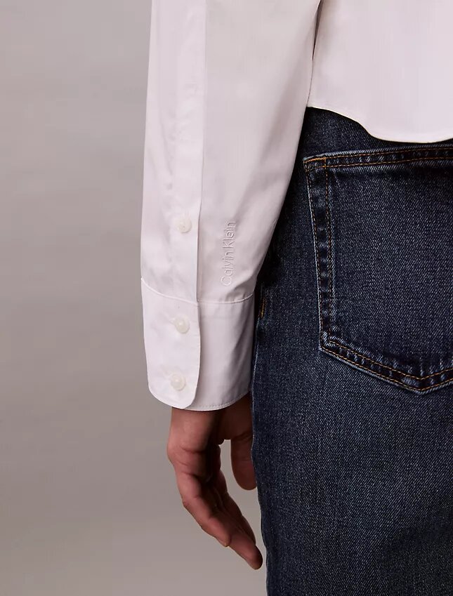 Chemise courte ajustée à boutons Chemise courte ajustée à boutons