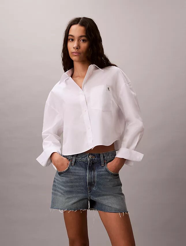 Chemise courte ajustée en popeline de coton Chemise courte ajustée en popeline de coton