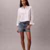 Chemise courte ajustée en popeline de coton Chemise courte ajustée en popeline de coton