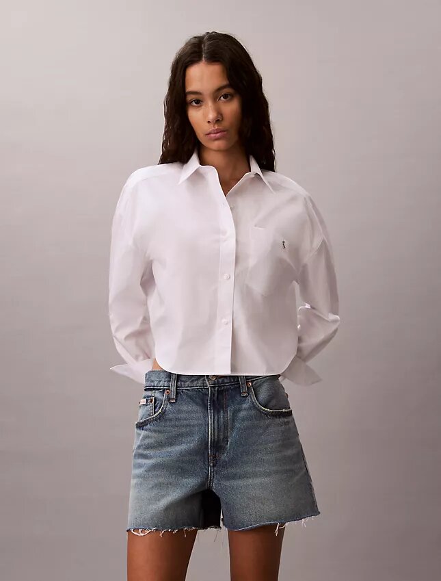Chemise courte ajustée en popeline de coton Chemise courte ajustée en popeline de coton