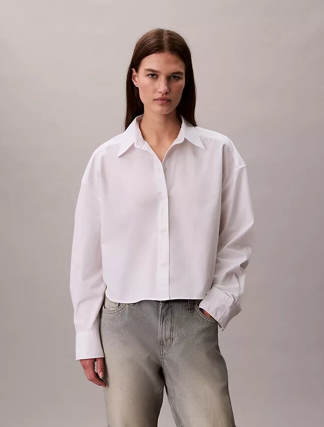 Chemise courte ample boutonnée en popeline Chemise courte ample boutonnée en popeline