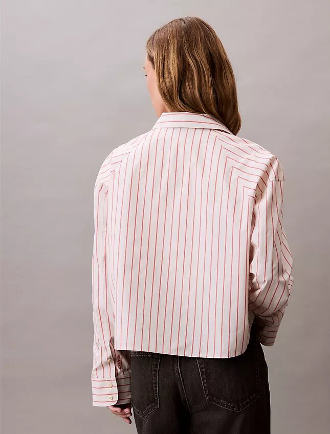 Chemise courte à boutons, coupe carrée et rayures Chemise courte à boutons, coupe carrée et rayures