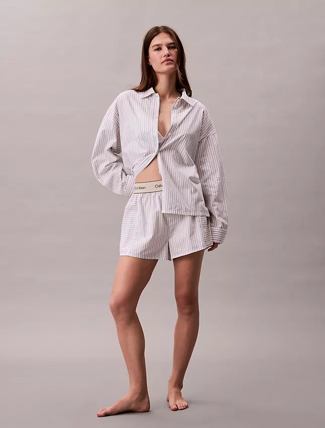 Chemise de nuit ample en popeline de coton à boutons Chemise de nuit ample en popeline de coton à boutons