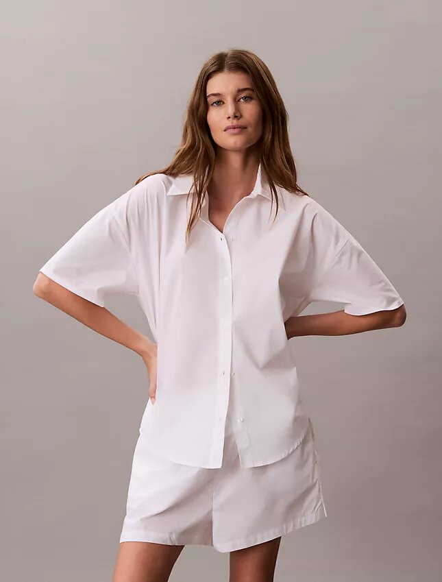 Chemise de nuit ample à manches courtes en popeline de coton Chemise de nuit ample à manches courtes en popeline de coton