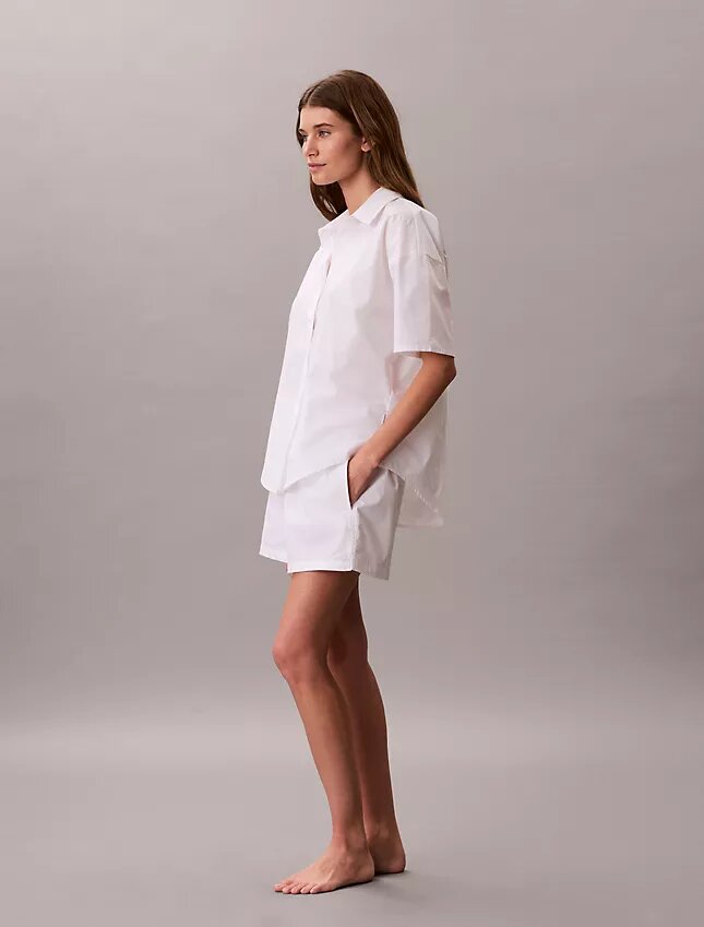 Chemise de nuit ample à manches courtes en popeline de coton Chemise de nuit ample à manches courtes en popeline de coton