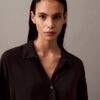 Chemise de nuit boutonnée en viscose tissée Chemise de nuit boutonnée en viscose tissée