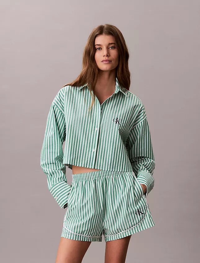 Chemise de nuit courte en popeline de coton Chemise de nuit courte en popeline de coton