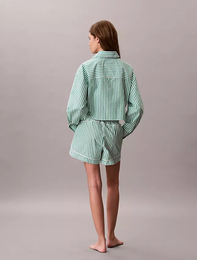 Chemise de nuit courte en popeline de coton Chemise de nuit courte en popeline de coton
