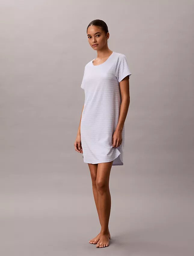 Chemise de nuit en mélange de viscose et de coton Chemise de nuit en mélange de viscose et de coton