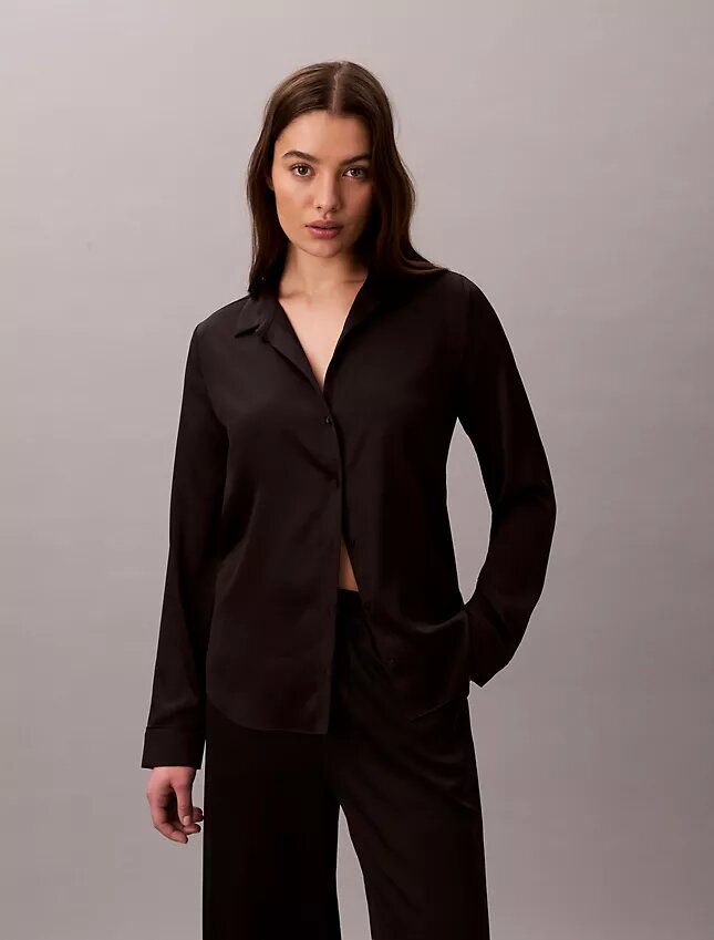 Chemise de nuit en satin brillant Chemise de nuit en satin brillant