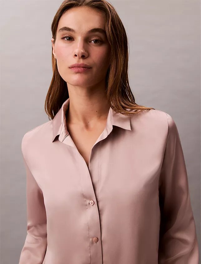 Chemise de nuit satinée Chemise de nuit satinée