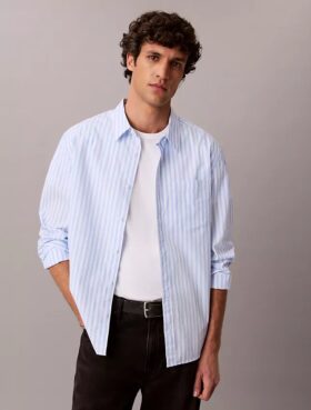 Chemise en popeline délavée à rayures teintes dans la masse