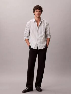 Chemise en popeline délavée à rayures teintes dans la masse