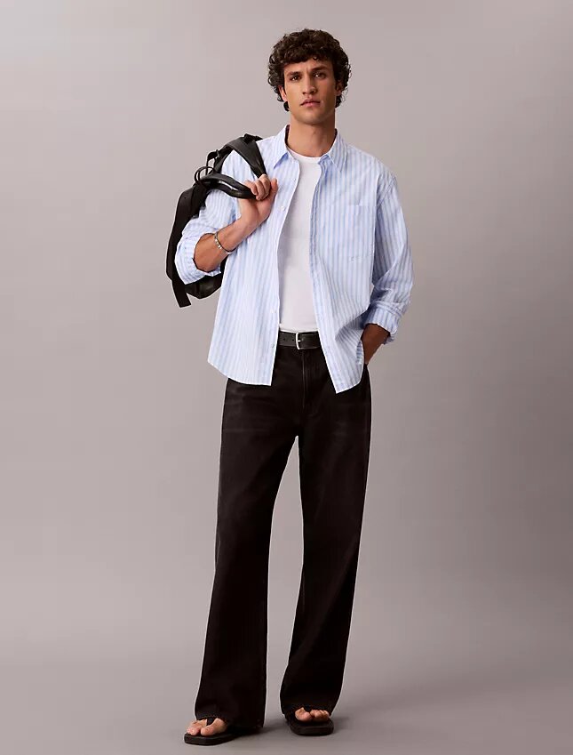 Chemise en popeline délavée à rayures teintes dans la masse Chemise en popeline délavée à rayures teintes dans la masse