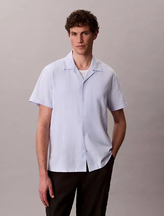 Chemise à manches courtes boutonnée en lin et coton Chemise à manches courtes boutonnée en lin et coton