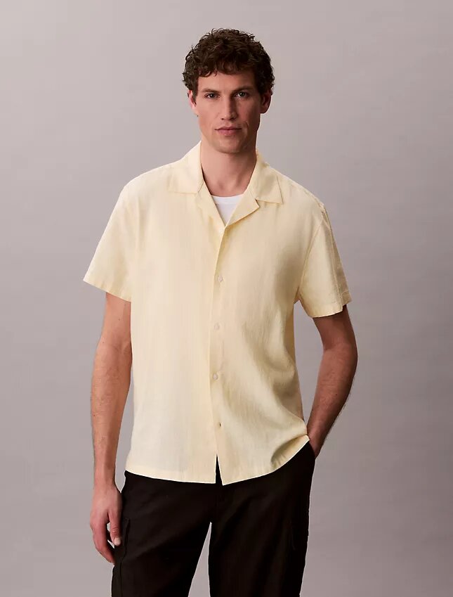 Chemise à manches courtes boutonnée en lin et coton Chemise à manches courtes boutonnée en lin et coton