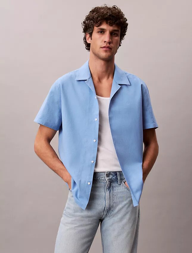 Chemise à manches courtes boutonnée en lin et coton Chemise à manches courtes boutonnée en lin et coton
