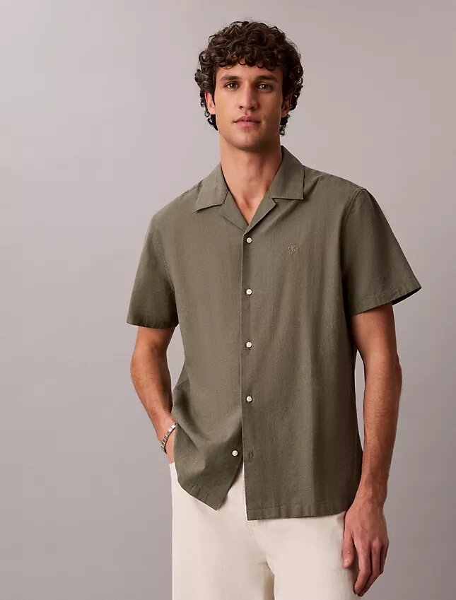 Chemise à manches courtes boutonnée en lin et coton Chemise à manches courtes boutonnée en lin et coton