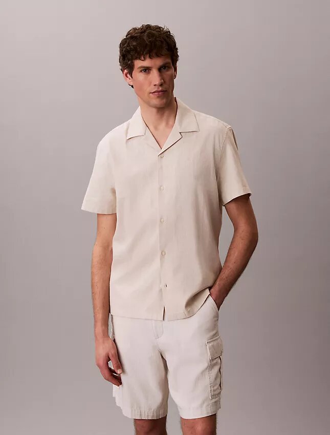 Chemise à manches courtes boutonnée en lin et coton Chemise à manches courtes boutonnée en lin et coton