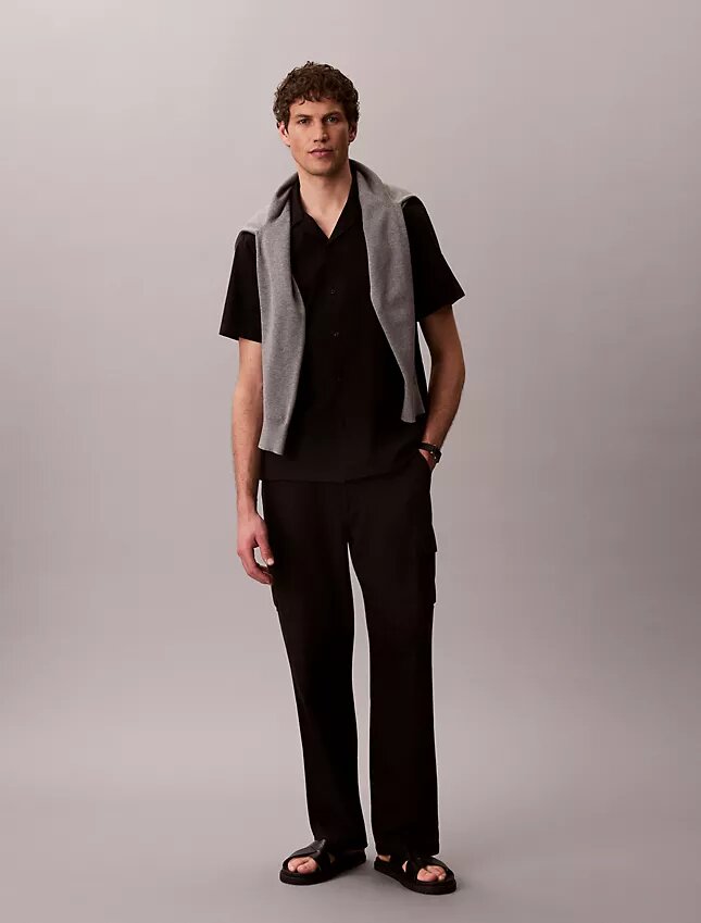 Chemise à manches courtes boutonnée en lin et coton Chemise à manches courtes boutonnée en lin et coton