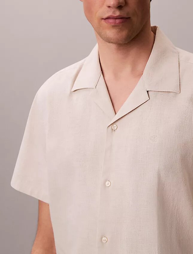 Chemise à manches courtes boutonnée en lin et coton Chemise à manches courtes boutonnée en lin et coton