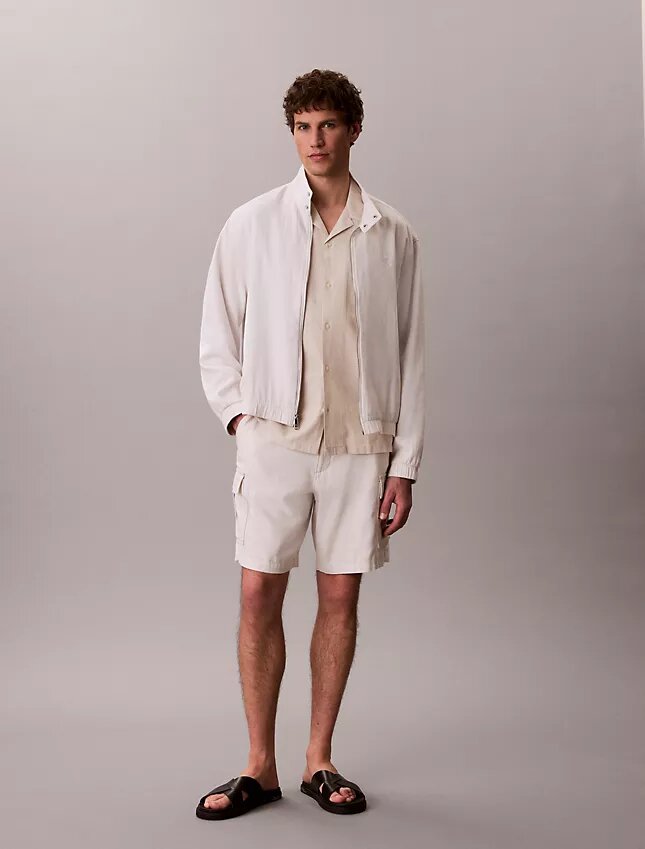 Chemise à manches courtes boutonnée en lin et coton Chemise à manches courtes boutonnée en lin et coton