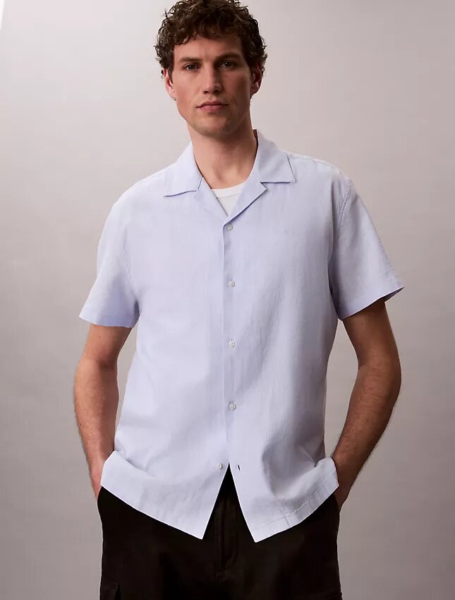 Chemise à manches courtes boutonnée en lin et coton Chemise à manches courtes boutonnée en lin et coton