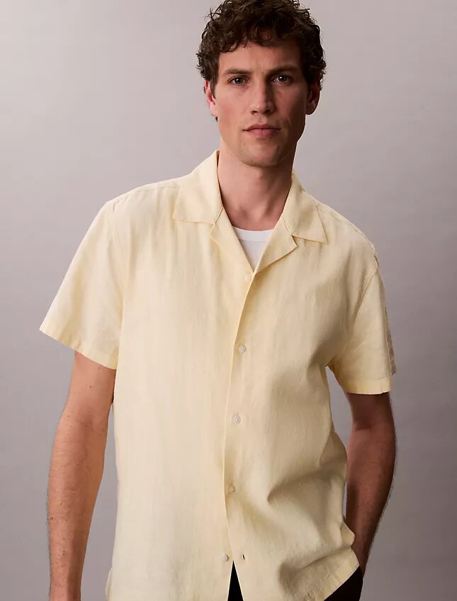 Chemise à manches courtes boutonnée en lin et coton Chemise à manches courtes boutonnée en lin et coton