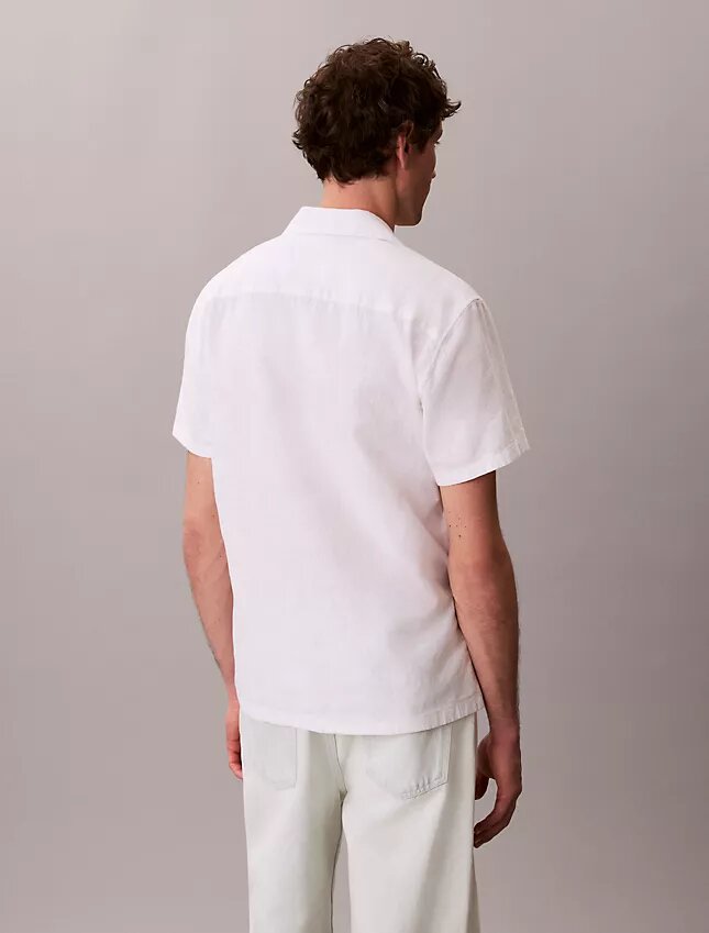 Chemise à manches courtes boutonnée en lin et coton Chemise à manches courtes boutonnée en lin et coton