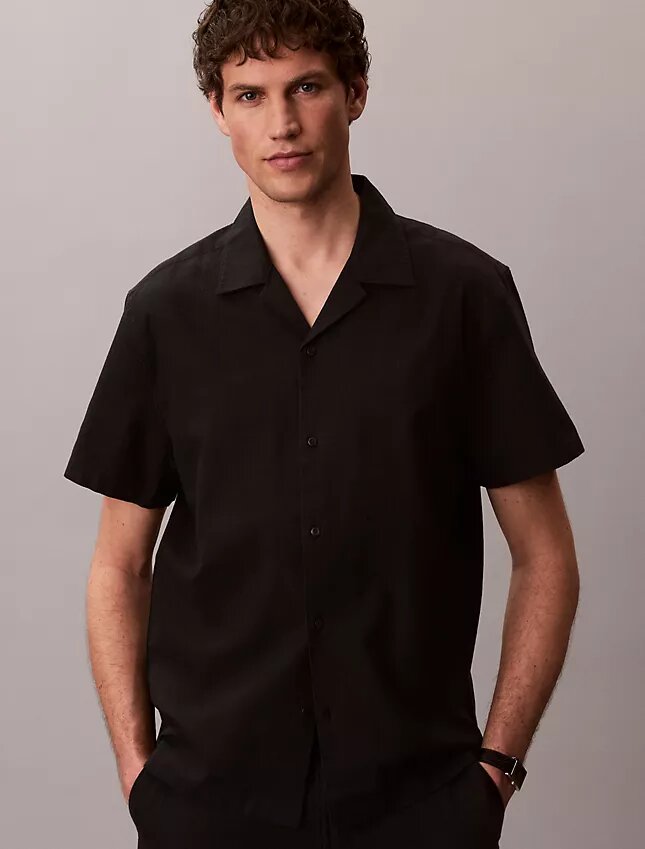Chemise à manches courtes boutonnée en lin et coton Chemise à manches courtes boutonnée en lin et coton