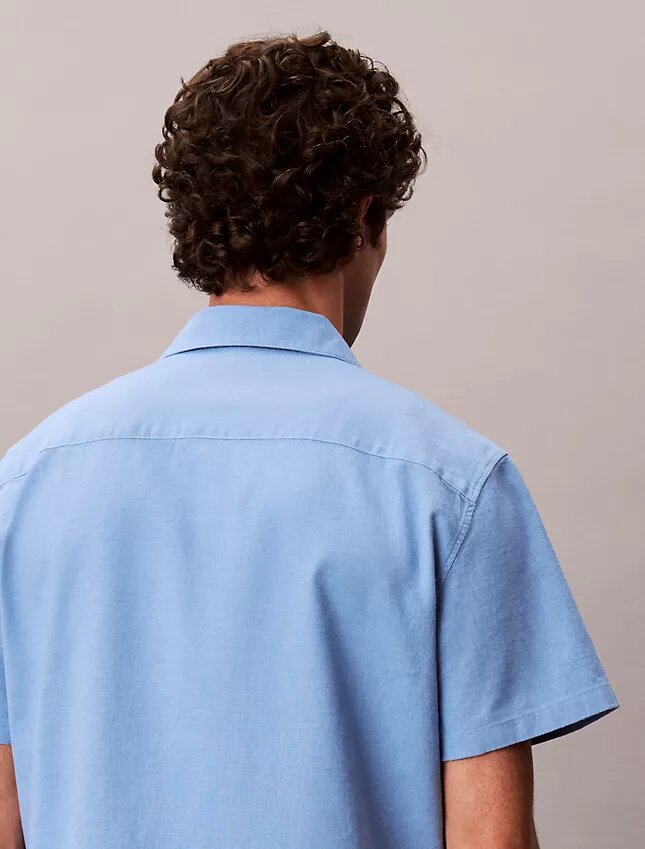 Chemise à manches courtes boutonnée en lin et coton Chemise à manches courtes boutonnée en lin et coton