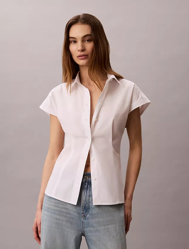 Chemise à manches courtes boutonnée en popeline de coton Chemise à manches courtes boutonnée en popeline de coton