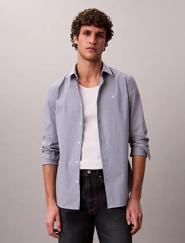 Chemise slim boutonnée en Cotton Stretch à rayures Chemise slim boutonnée en Cotton Stretch à rayures