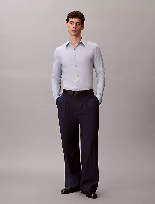 Chemise slim à col boutonné en jacquard géométrique Chemise slim à col boutonné en jacquard géométrique