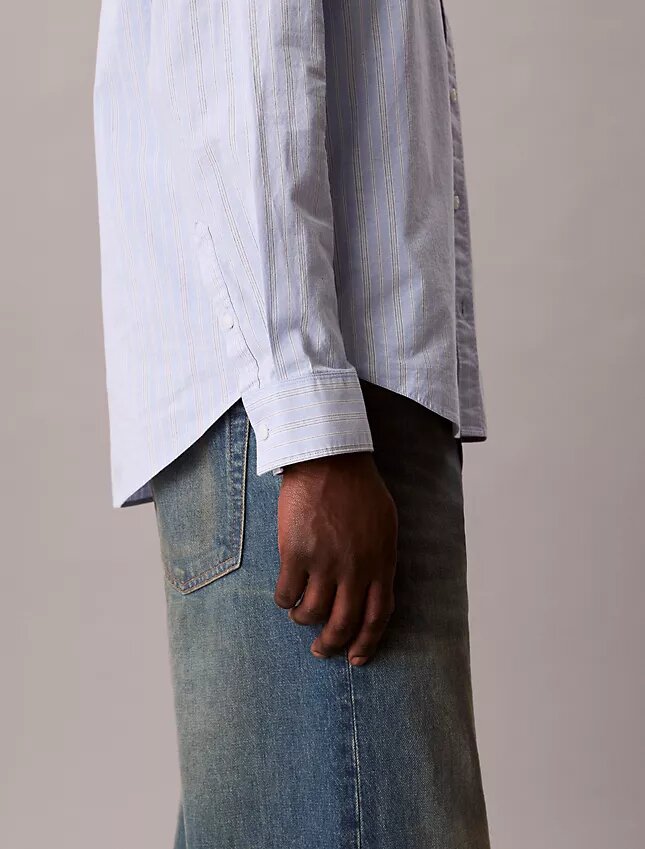Chemise slim décontractée à rayures et boutons Chemise slim décontractée à rayures et boutons