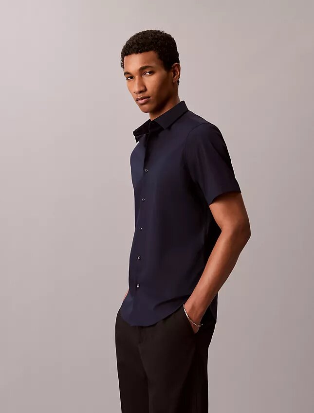 Chemise slim en coton Stretch à boutons Chemise slim en coton Stretch à boutons