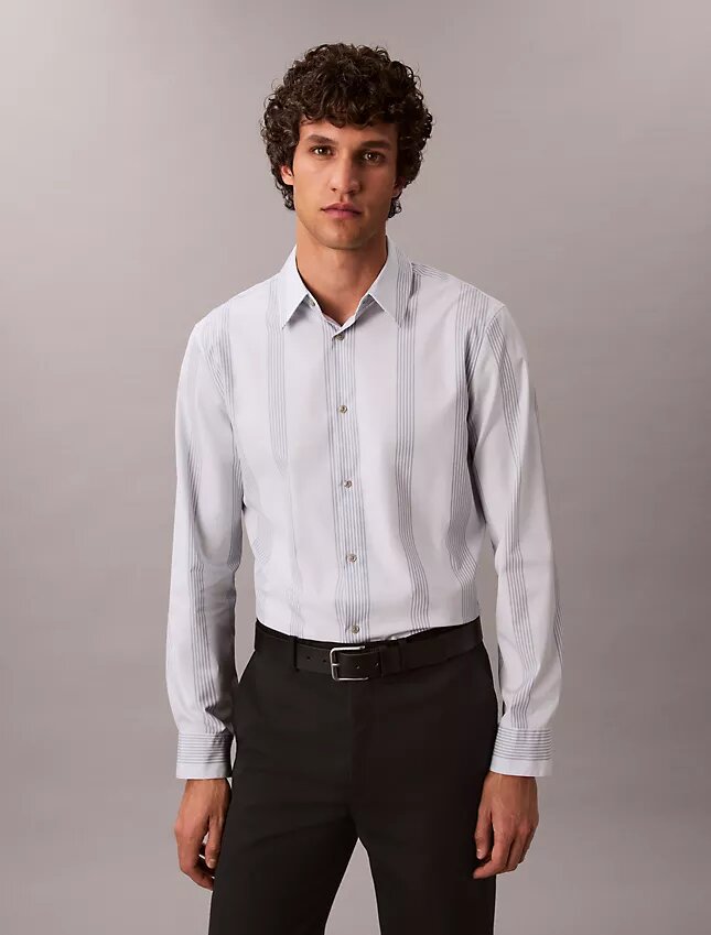 Chemise slim en Supima stretch à rayures teintes dans la masse Chemise slim en Supima stretch à rayures teintes dans la masse