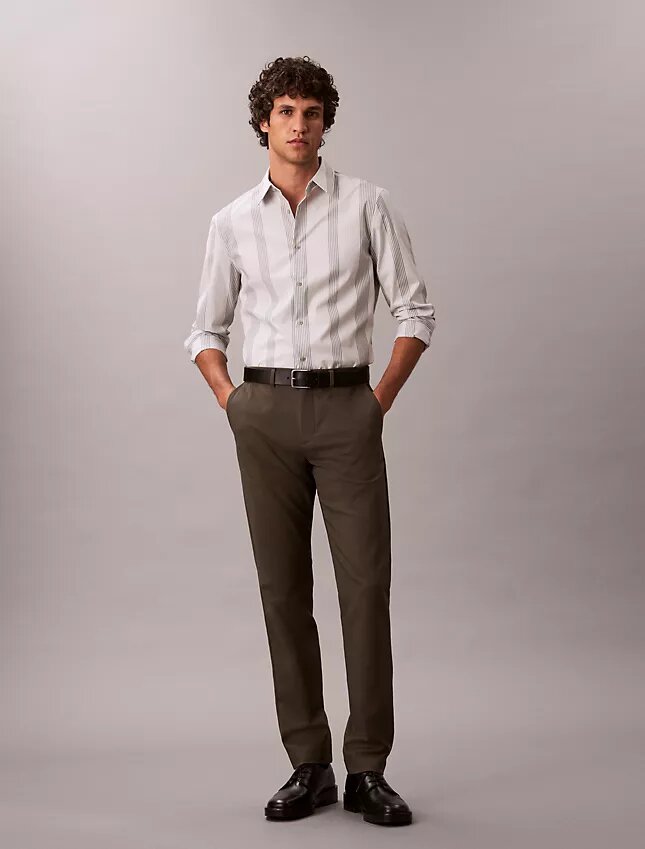 Chemise slim en Supima stretch à rayures teintes dans la masse Chemise slim en Supima stretch à rayures teintes dans la masse