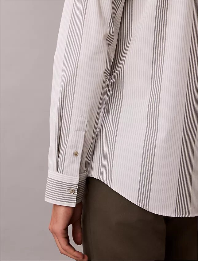 Chemise slim en Supima stretch à rayures teintes dans la masse Chemise slim en Supima stretch à rayures teintes dans la masse
