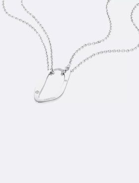 Collier avec pendentif de forme organique arrondie
