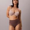 Culotte en dentelle extensible sensuelle Culotte en dentelle extensible sensuelle